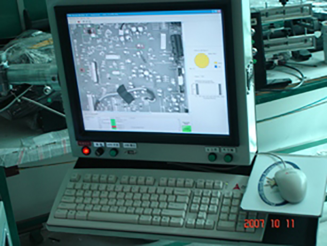 Visual inspection before the furnace of the circuit board production line